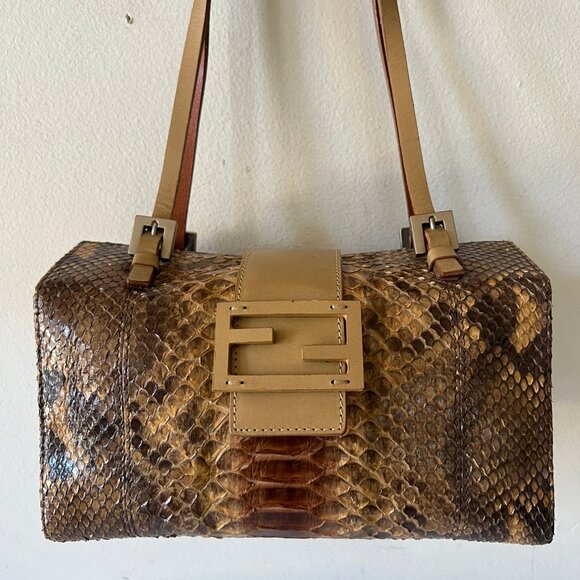 VINTAGE FENDI PYTHON BENTO BOX SMALL BAG RARE - Picture 2 of 10